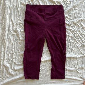 LULULEMON CROPPED LEGGINGS